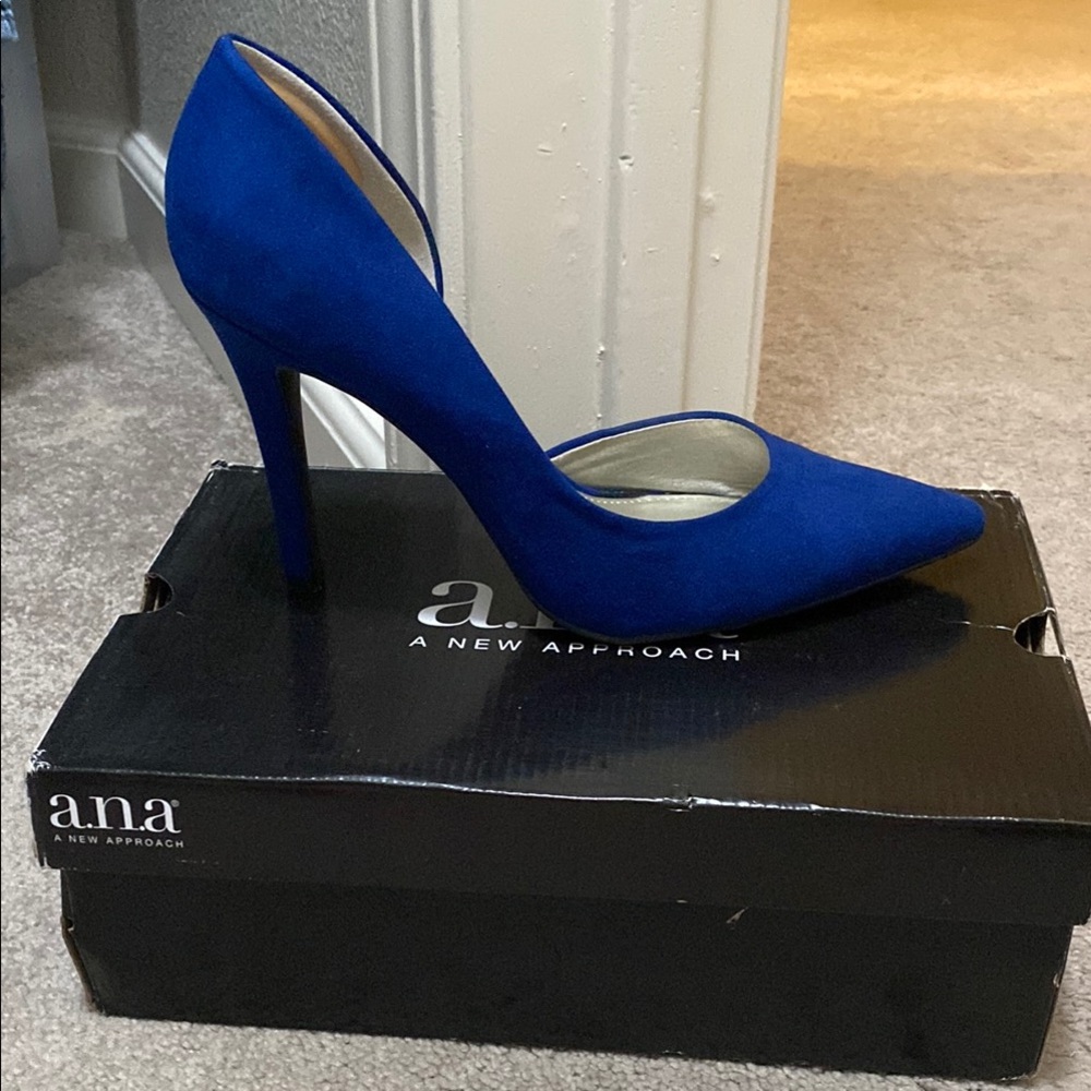 Ana Claire, Cobalt